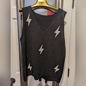 Lighting bolt v-neck tank sweater